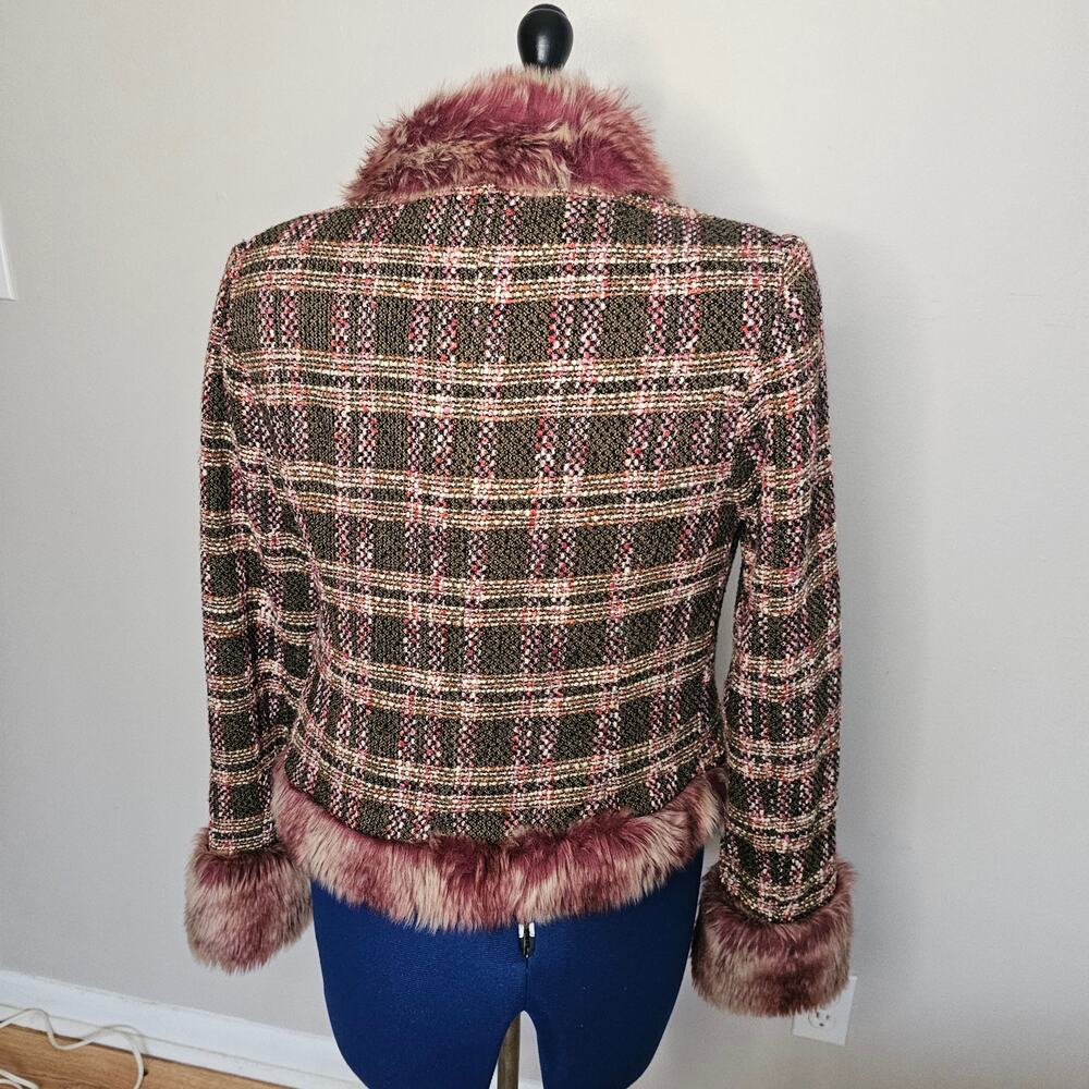 True Meaning tweed blazer in a brown and pink plaid with faux fur trim. Size 10 - Picture 3 of 4